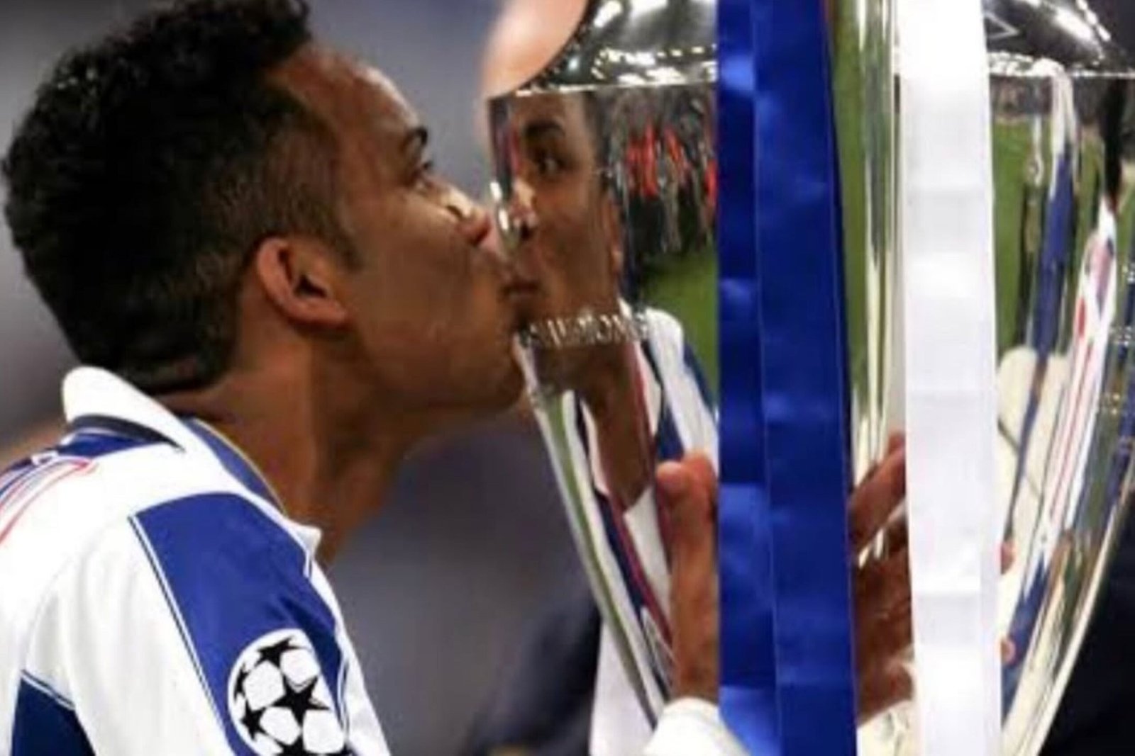 Carlos Alberto é expulso de condomínio após determinação judicial