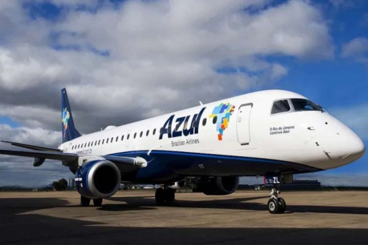 Avião da Azul retorna ao Galeão após problemas técnicos durante voo